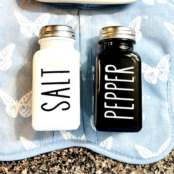 Other - Farmhouse Salt & Pepper Shaker